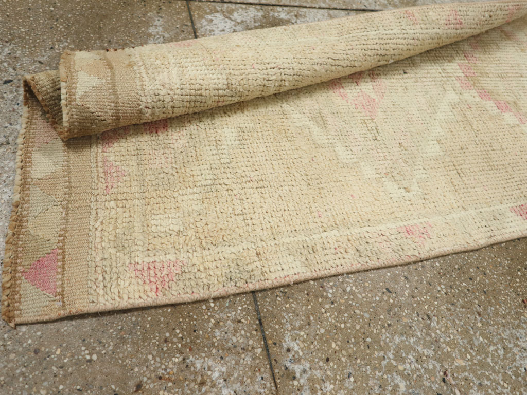 Vintage Turkish Anatolian Runner, No.33575 - Gsblank