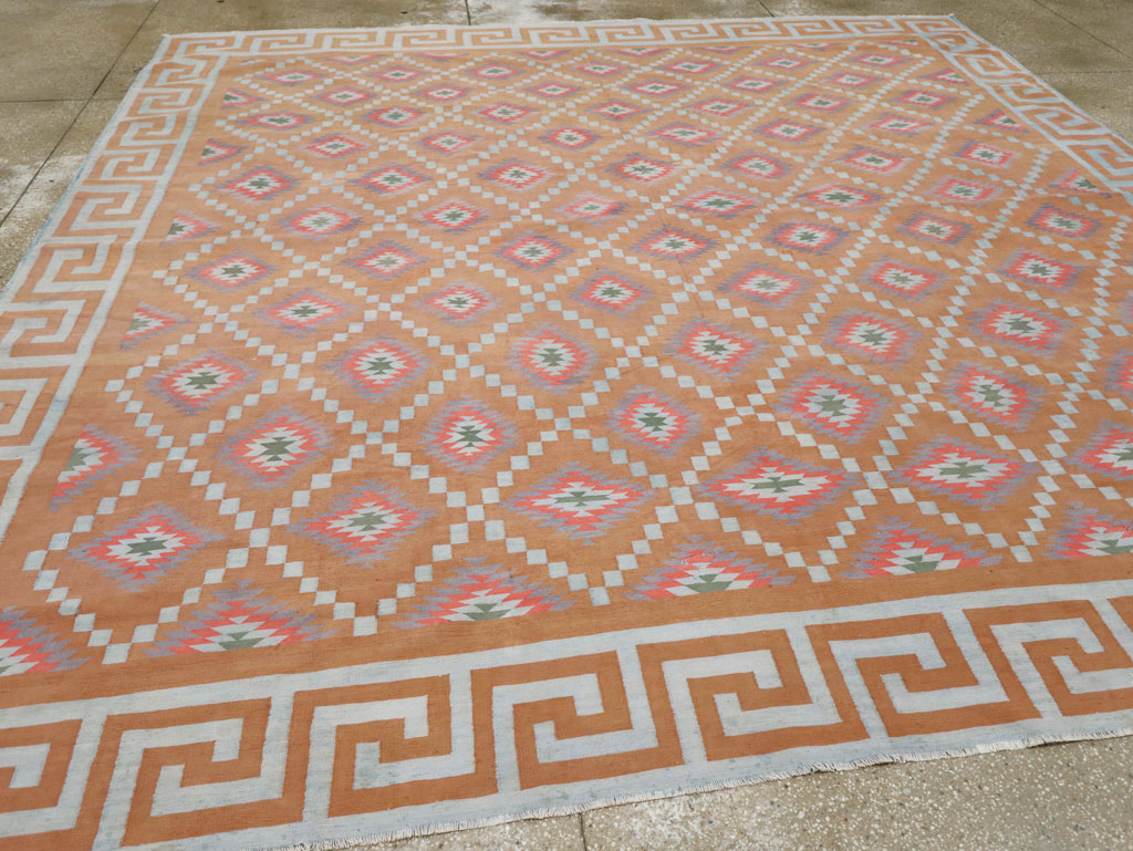 Vintage Indian Flatweave Dhurrie Square Room Size Carpet, No.33577 - Gsblank