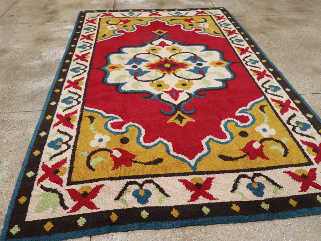 Vintage European Accent Rug, No.33579 - Gsblank