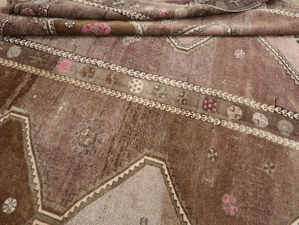 Vintage Turkish Anatolian Room Size Carpet, No.33586 - Gsblank