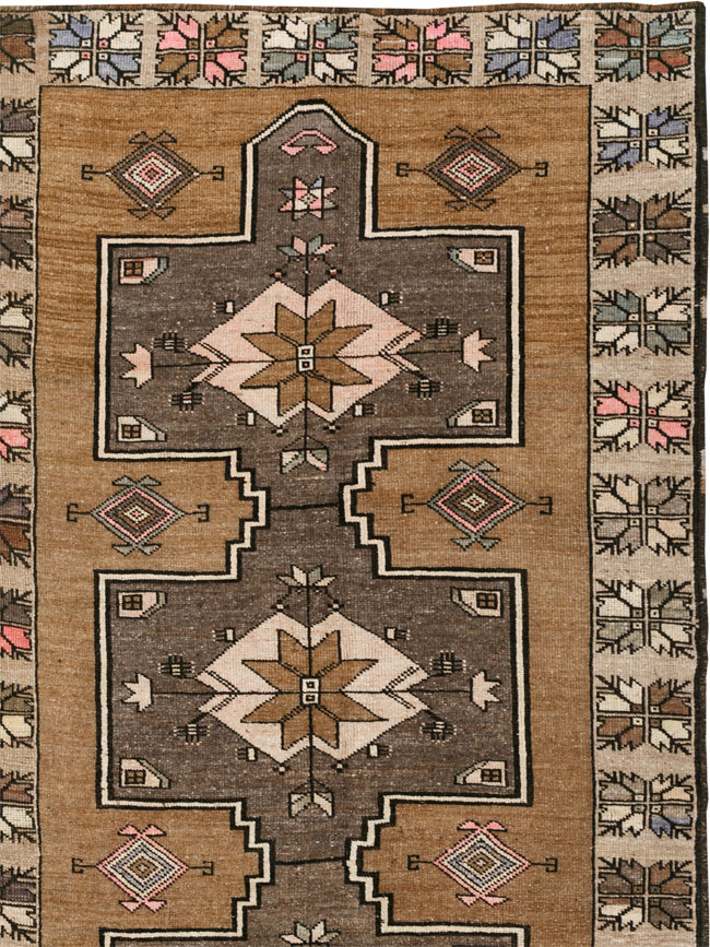 Vintage Turkish Anatolian Room Size Carpet, No.33587 - Gsblank