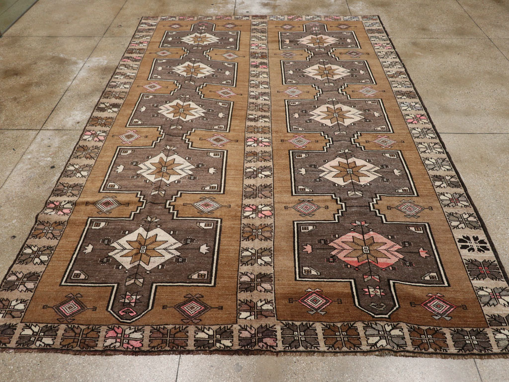 Vintage Turkish Anatolian Room Size Carpet, No.33587 - Gsblank