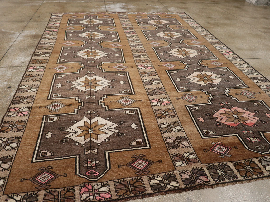 Vintage Turkish Anatolian Room Size Carpet, No.33587 - Gsblank