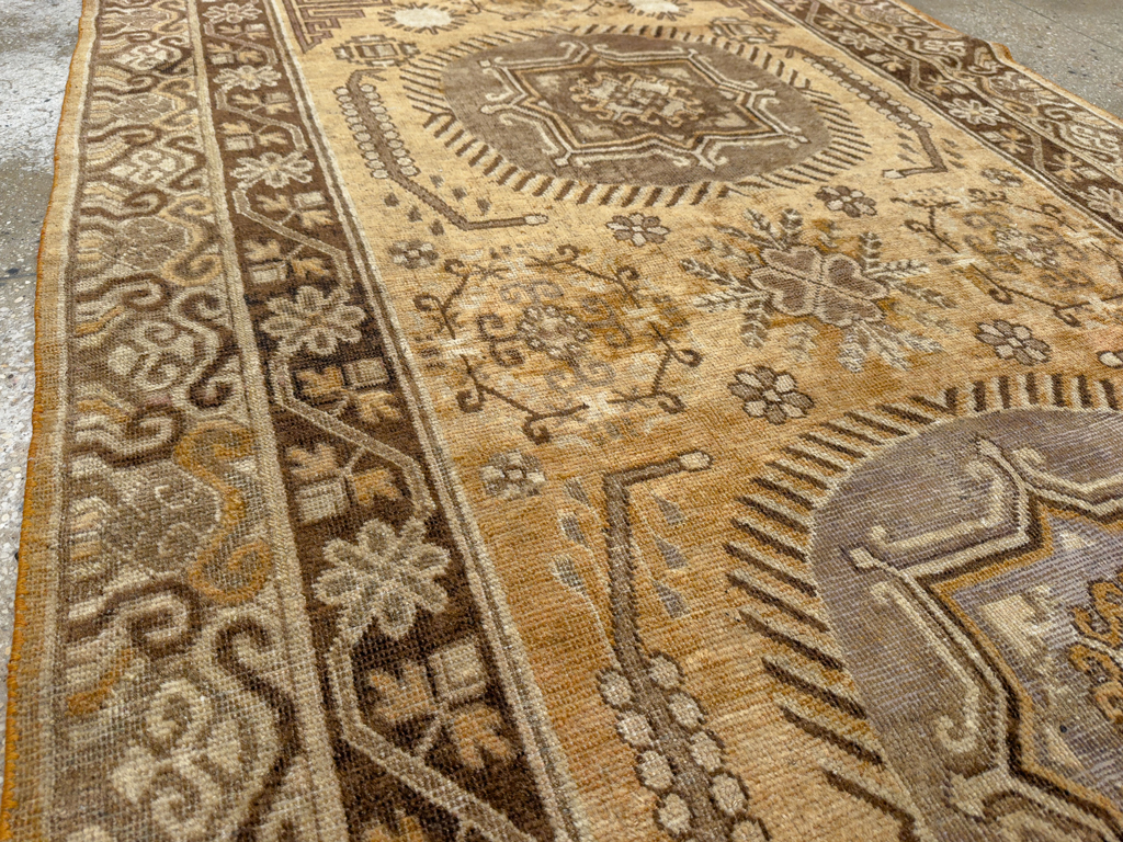 Antique East Turkestan Khotan Accent Rug, No.33589 - Gsblank