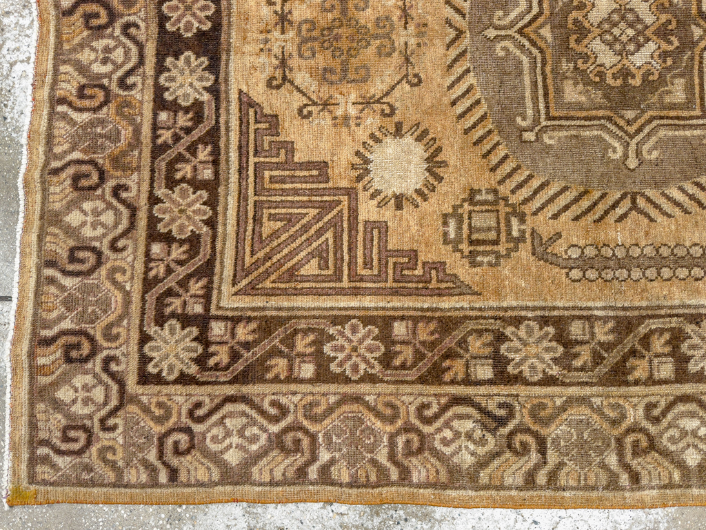 Antique East Turkestan Khotan Accent Rug, No.33589 - Gsblank