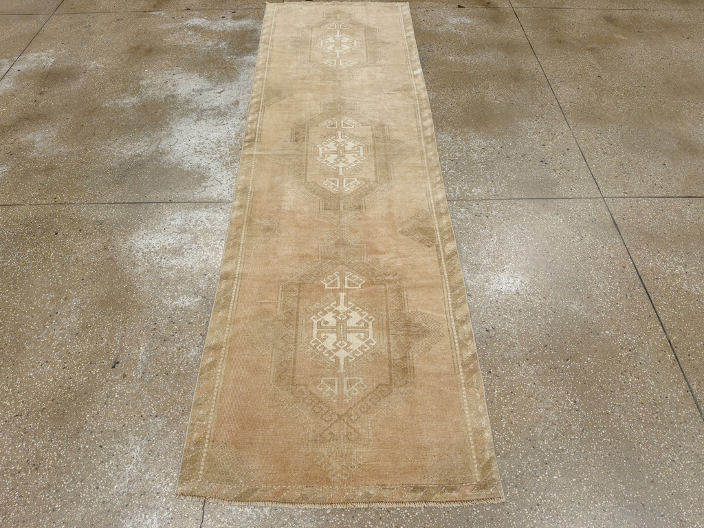 Vintage Turkish Anatolian Runner, No.33616 - Gsblank