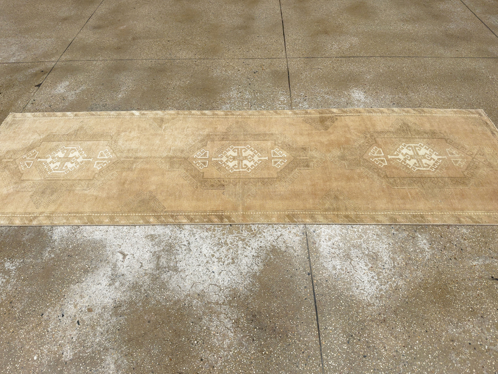 Vintage Turkish Anatolian Runner, No.33616 - Gsblank