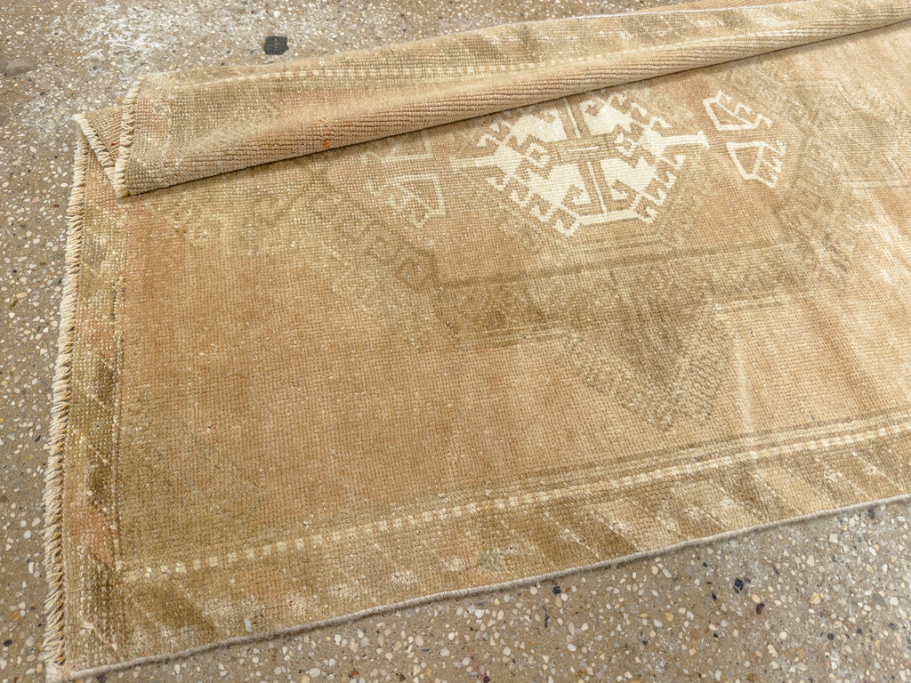 Vintage Turkish Anatolian Runner, No.33616 - Gsblank