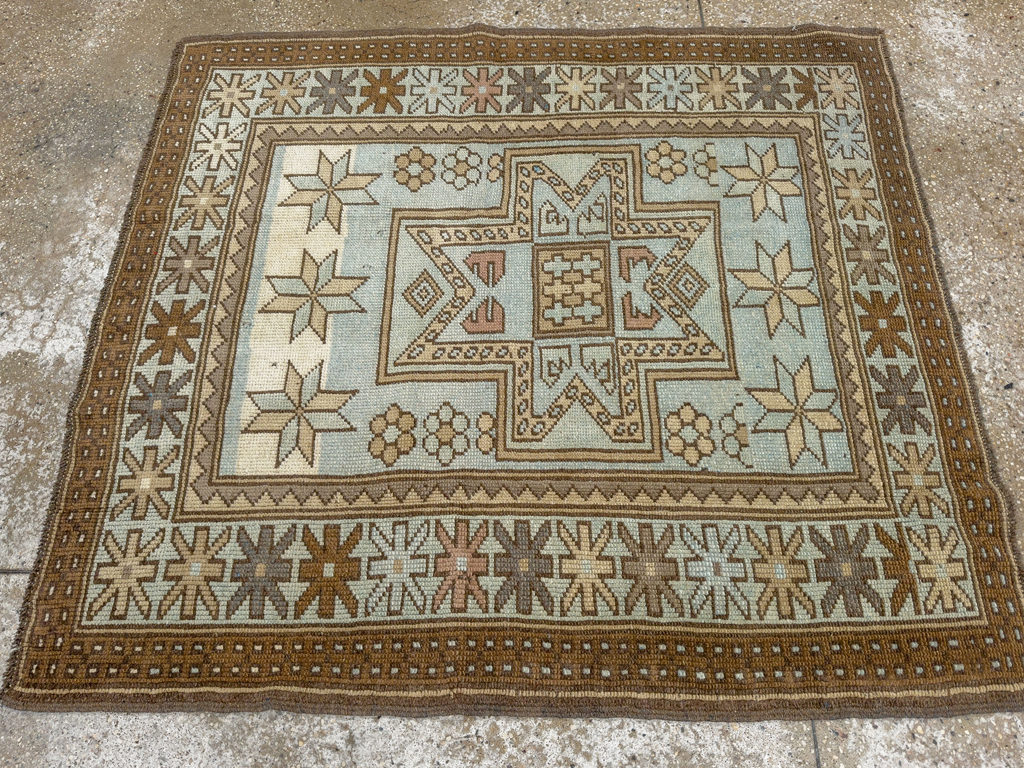Vintage Caucasian Throw Rug, No.33618 - Gsblank