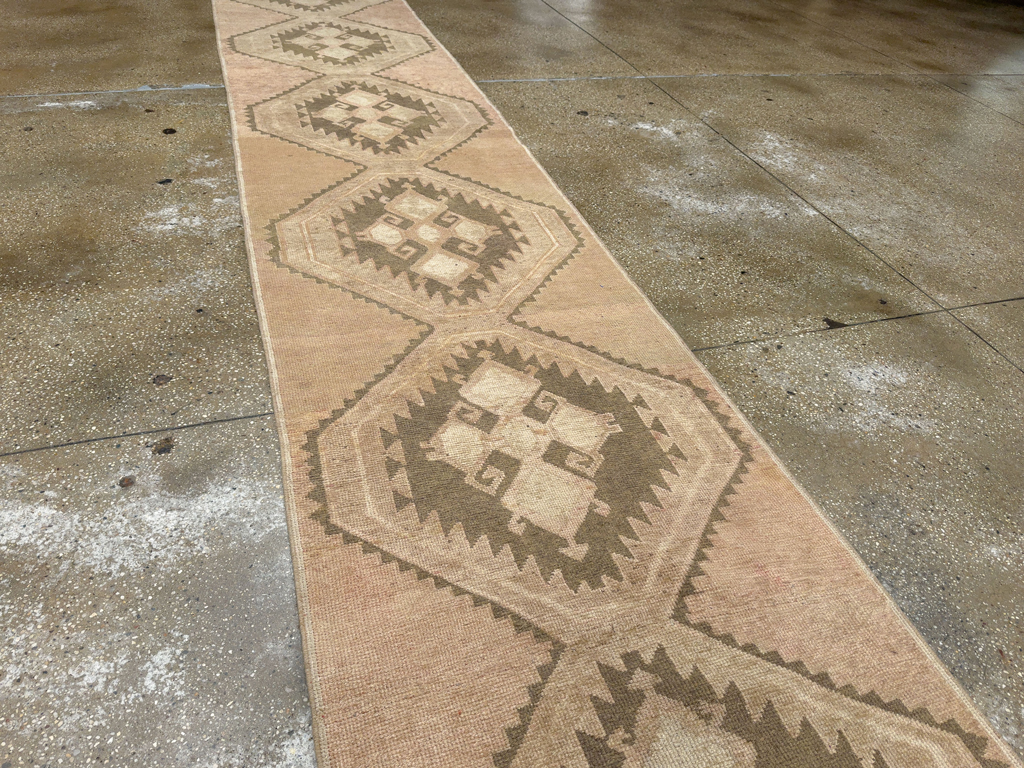 Vintage Turkish Anatolian Long Runner, No.33620 - Gsblank