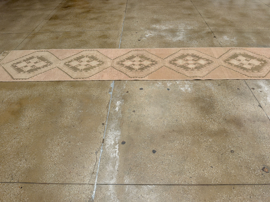 Vintage Turkish Anatolian Long Runner, No.33620 - Gsblank