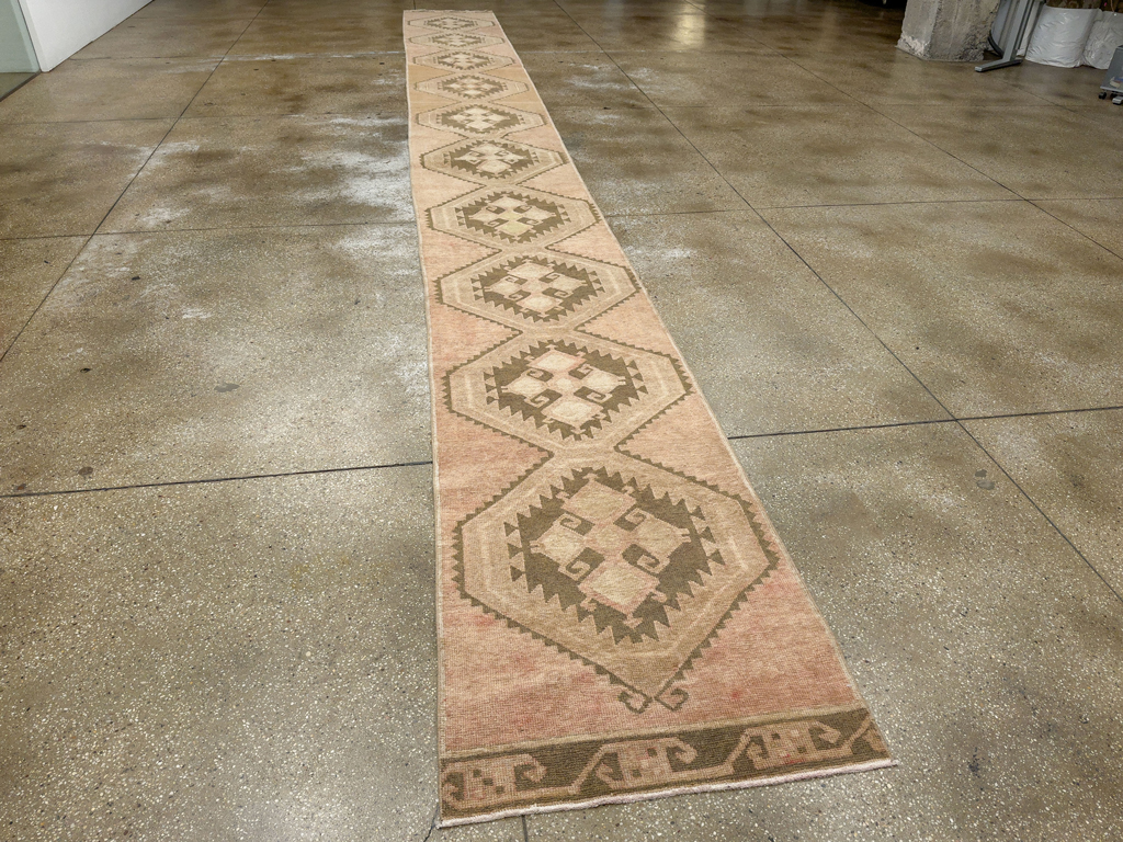 Vintage Turkish Anatolian Long Runner, No.33620 - Gsblank