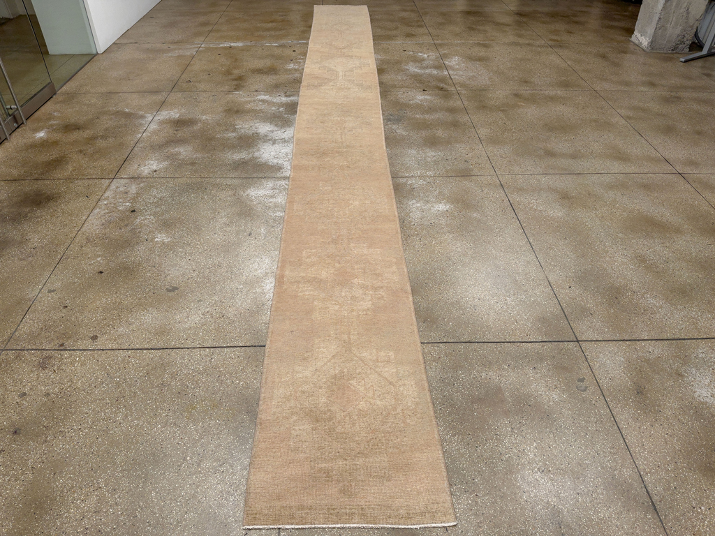 Vintage Turkish Anatolian Long Runner, No.33621 - Gsblank
