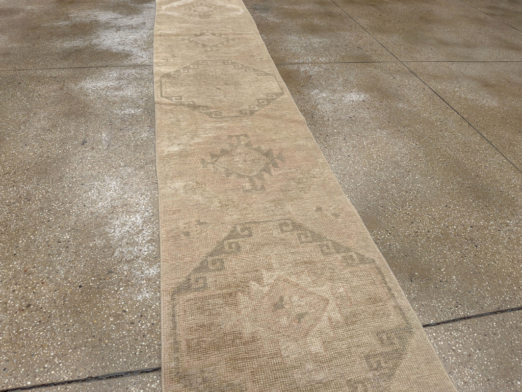 Vintage Turkish Anatolian Long Runner, No.33624 - Gsblank