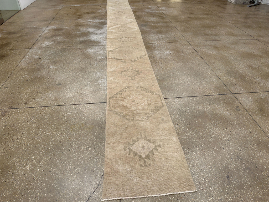 Vintage Turkish Anatolian Long Runner, No.33624 - Gsblank