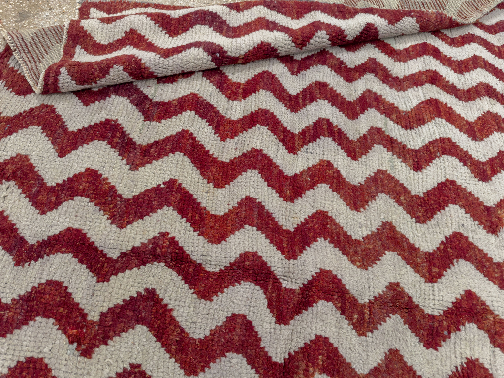 Vintage Turkish Anatolian Accent Rug, No.33626 - Gsblank