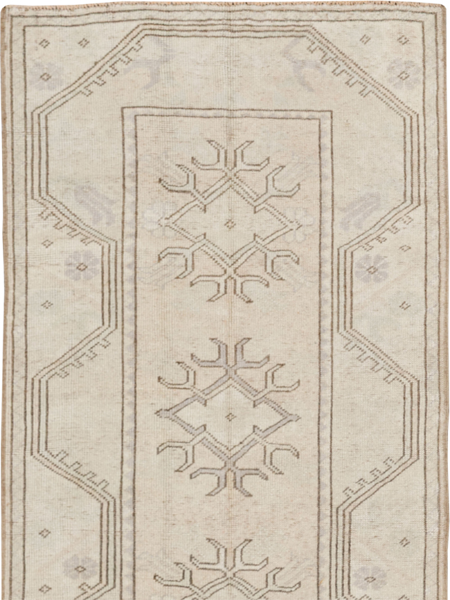 Vintage Turkish Anatolian Long Runner, No.33627 - Gsblank