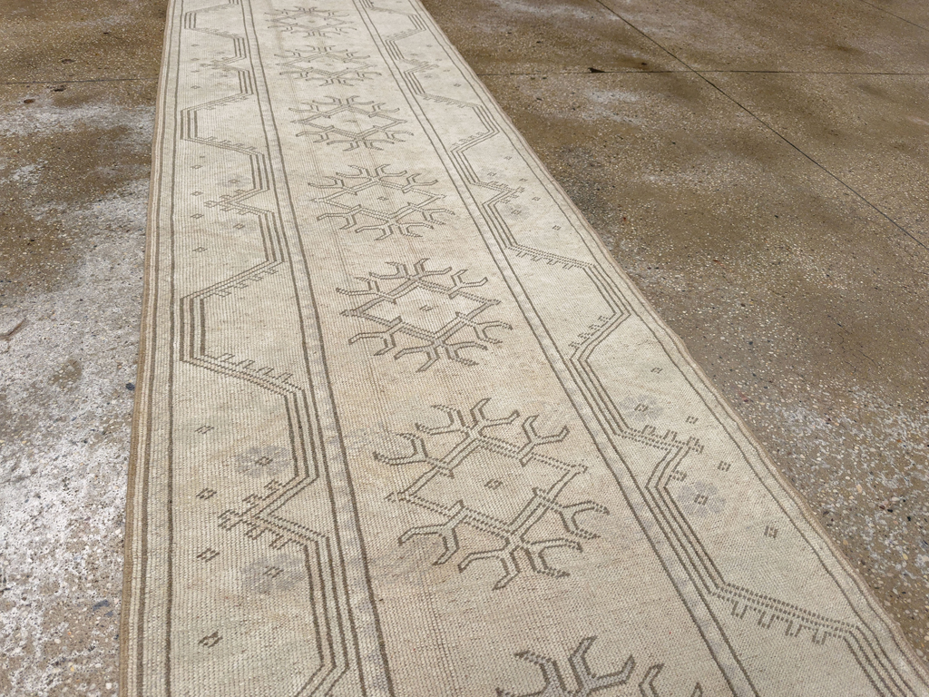 Vintage Turkish Anatolian Long Runner, No.33627 - Gsblank