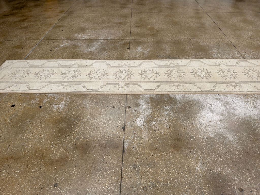 Vintage Turkish Anatolian Long Runner, No.33627 - Gsblank