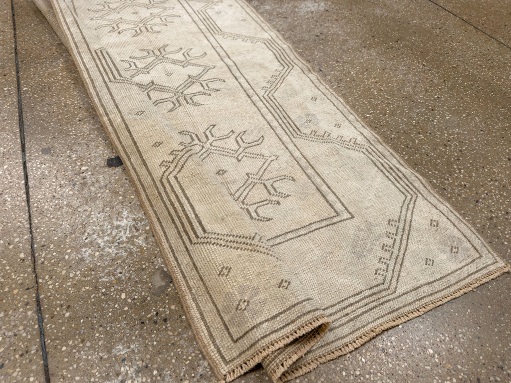 Vintage Turkish Anatolian Long Runner, No.33627 - Gsblank