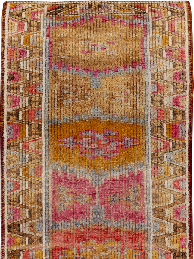Vintage Turkish Anatolian Runner, No.33640 - Gsblank