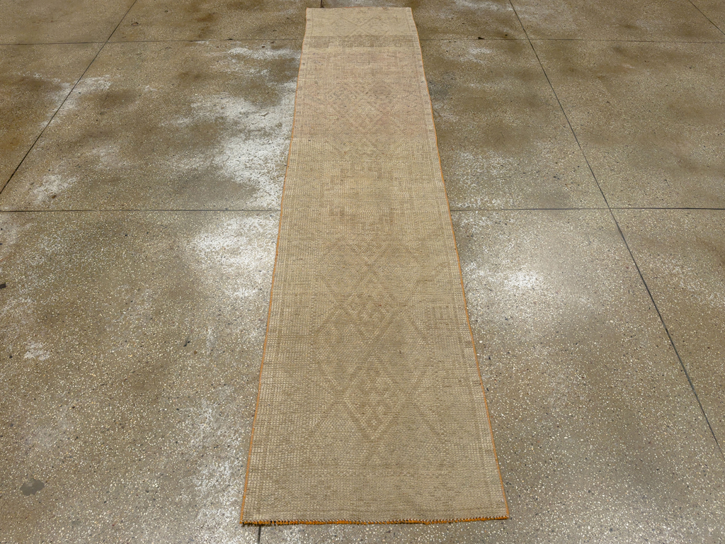 Vintage Turkish Anatolian Runner, No.33659 - Gsblank