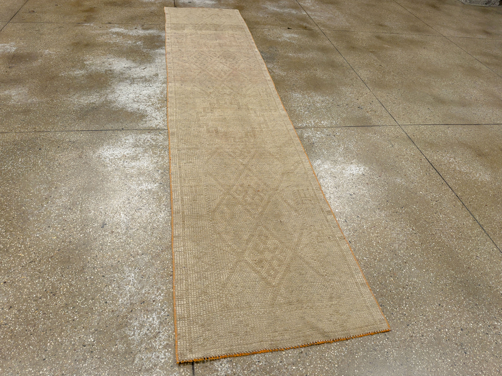 Vintage Turkish Anatolian Runner, No.33659 - Gsblank