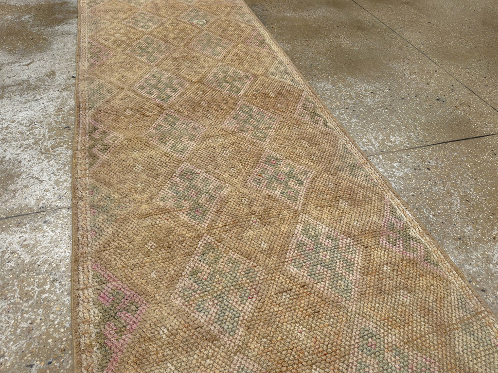 Vintage Turkish Anatolian Runner, No.33664 - Gsblank