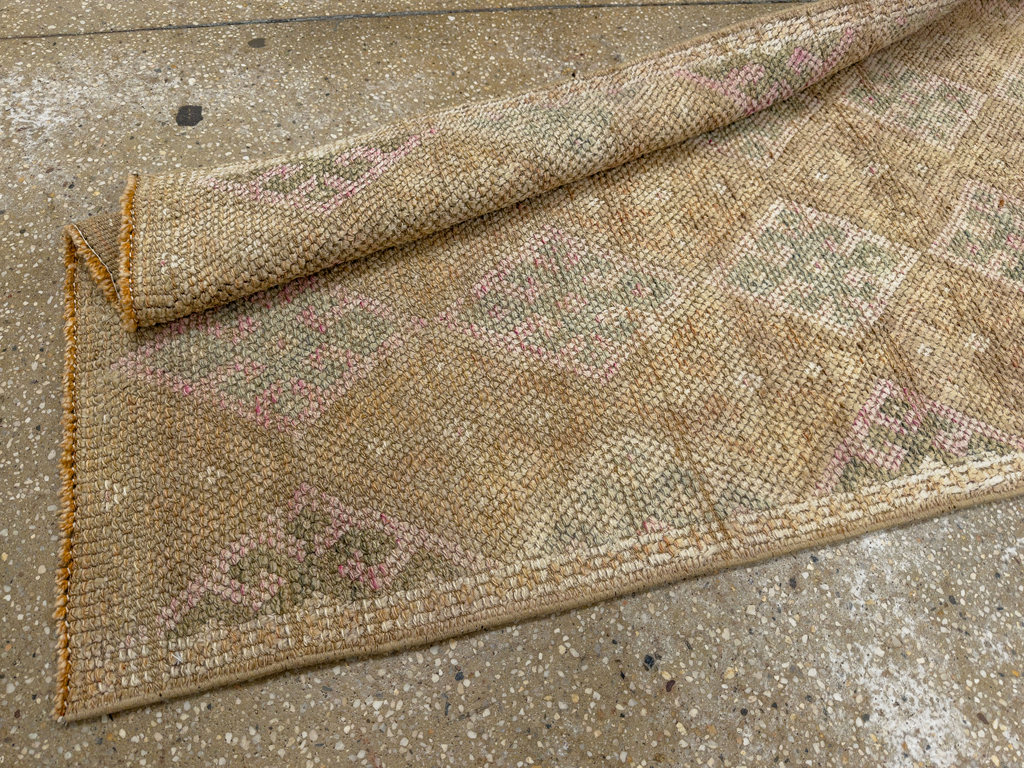 Vintage Turkish Anatolian Runner, No.33664 - Gsblank