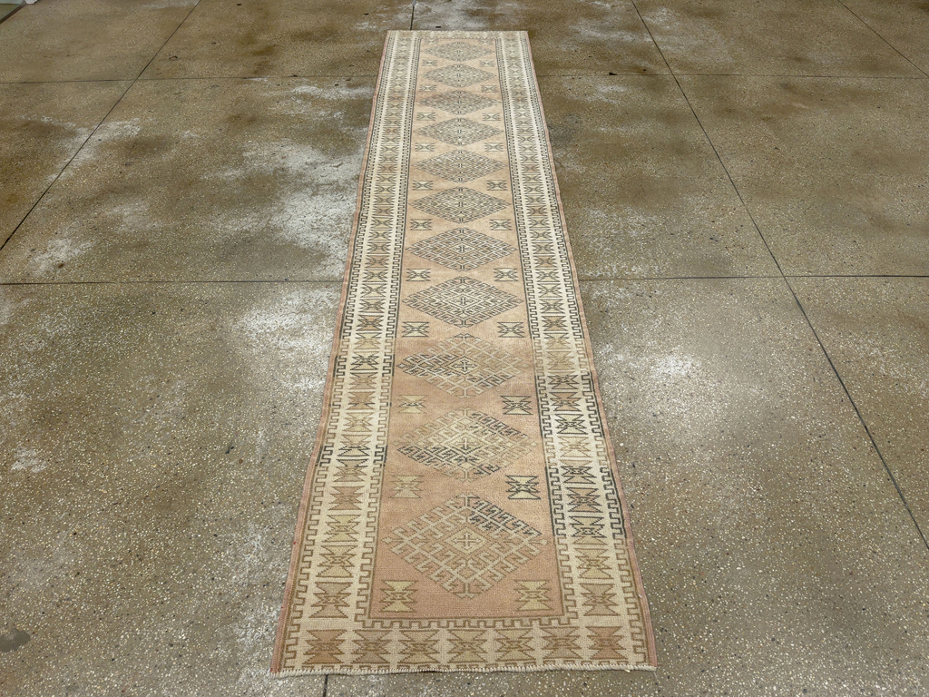 Vintage Turkish Anatolian Runner, No.33665 - Gsblank