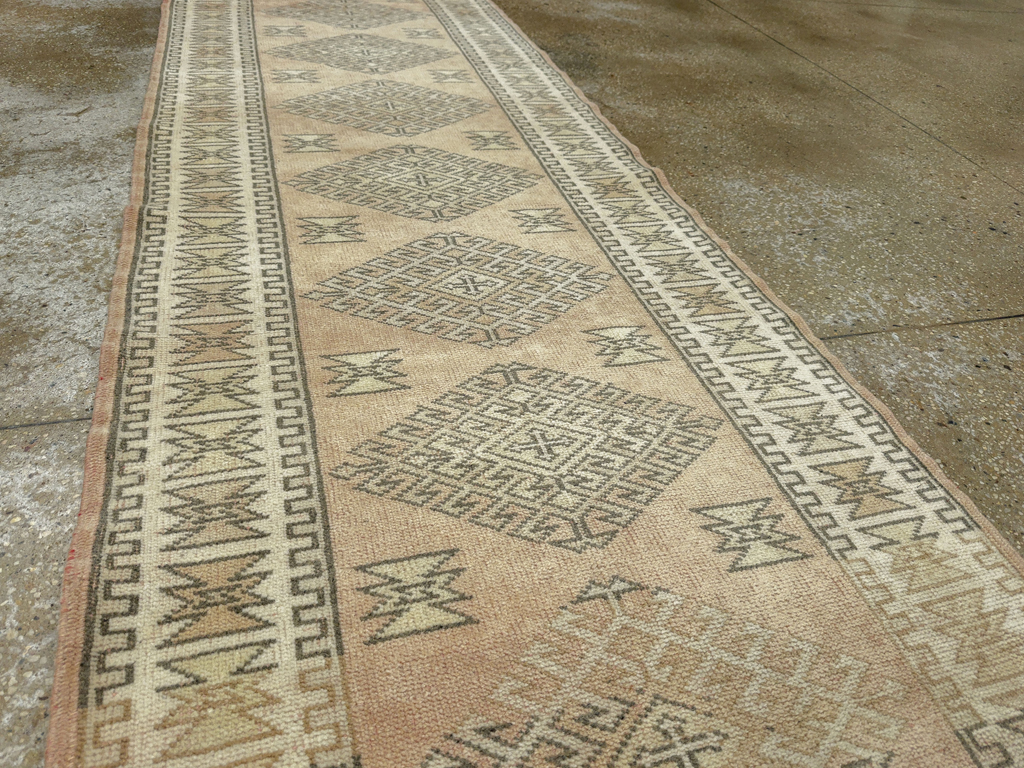 Vintage Turkish Anatolian Runner, No.33665 - Gsblank