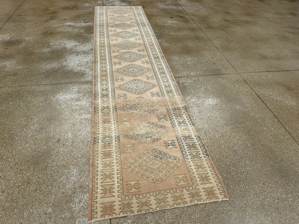 Vintage Turkish Anatolian Runner, No.33665 - Gsblank