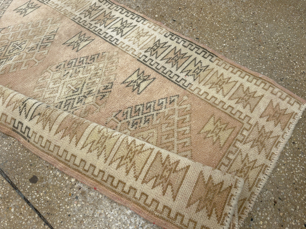 Vintage Turkish Anatolian Runner, No.33665 - Gsblank