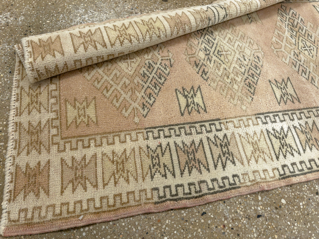 Vintage Turkish Anatolian Runner, No.33665 - Gsblank