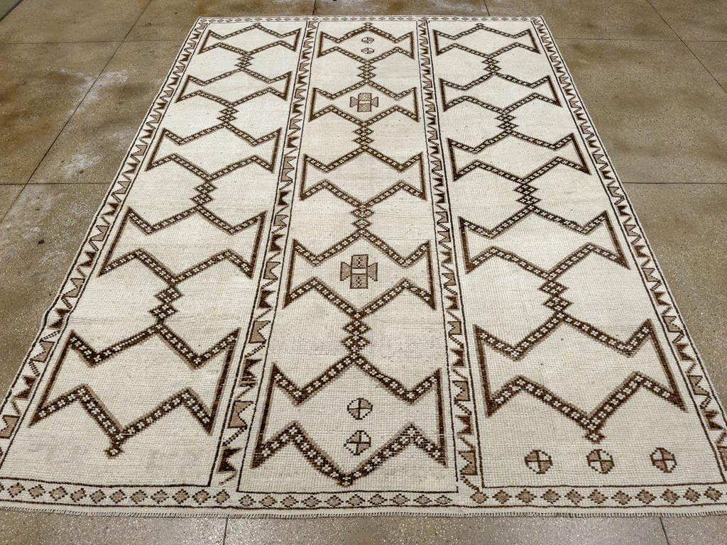Vintage Turkish Anatolian Room Size Carpet, No.33672 - Gsblank