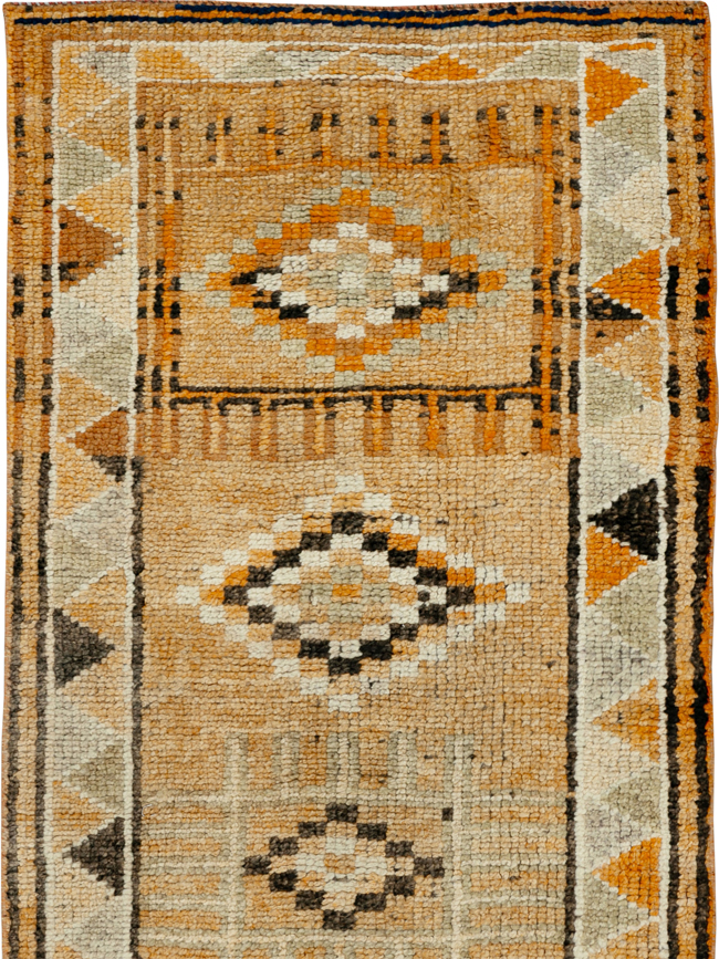 Vintage Turkish Anatolian Runner, No.33673 - Gsblank