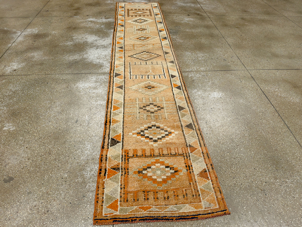 Vintage Turkish Anatolian Runner, No.33673 - Gsblank