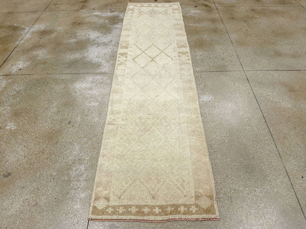 Vintage Turkish Anatolian Runner, No.33676 - Gsblank