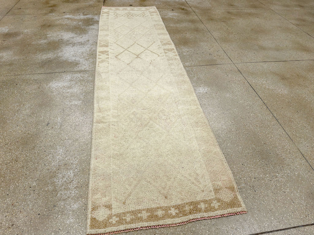 Vintage Turkish Anatolian Runner, No.33676 - Gsblank