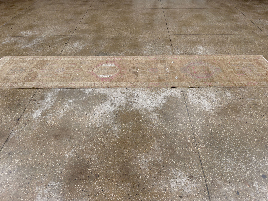 Vintage Turkish Anatolian Runner, No.33678 - Gsblank