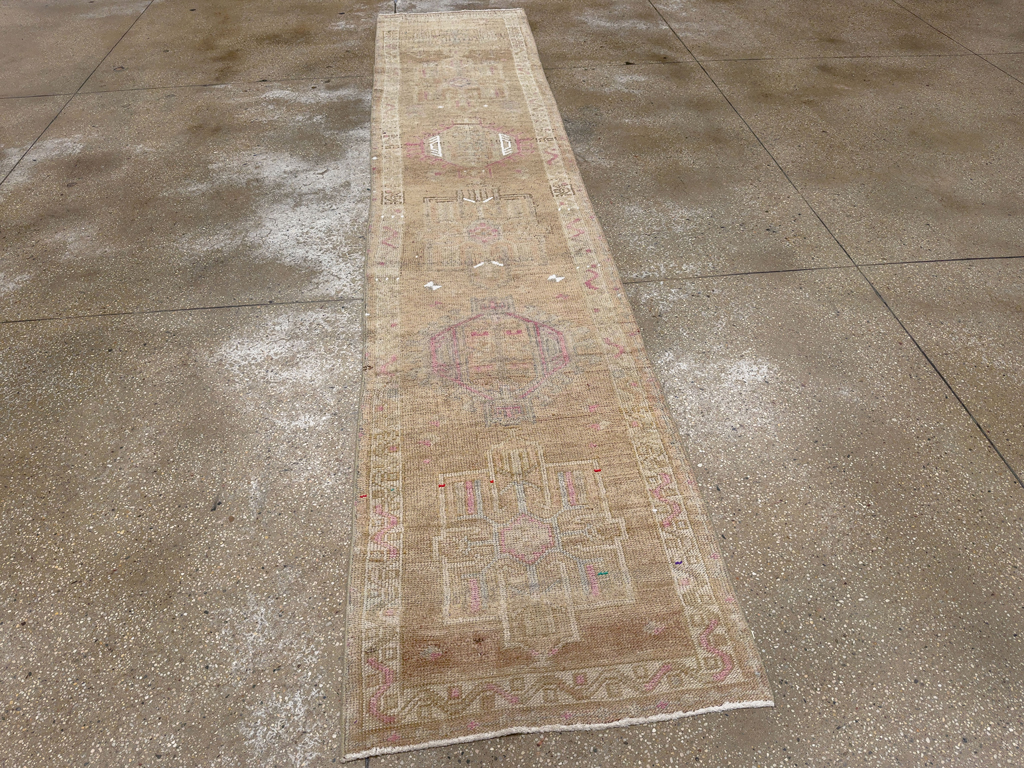 Vintage Turkish Anatolian Runner, No.33678 - Gsblank