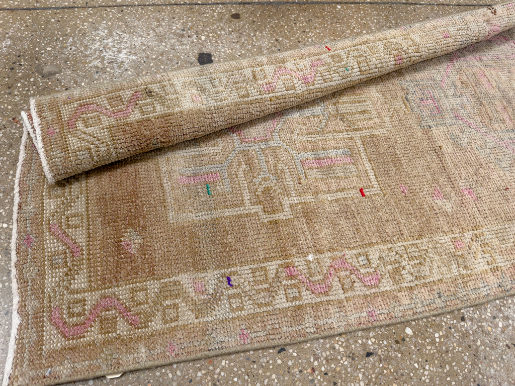 Vintage Turkish Anatolian Runner, No.33678 - Gsblank