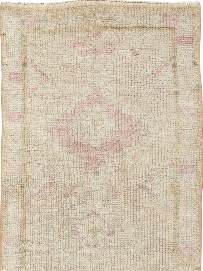 Vintage Turkish Anatolian Runner, No.33682 - Gsblank