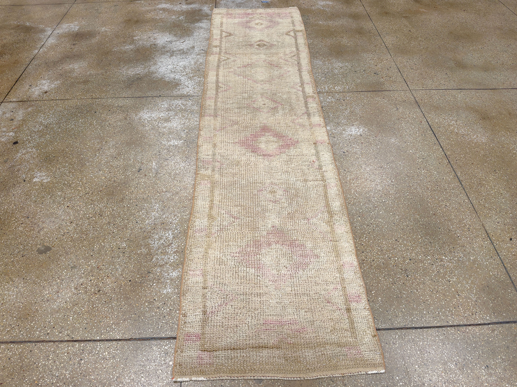 Vintage Turkish Anatolian Runner, No.33682 - Gsblank