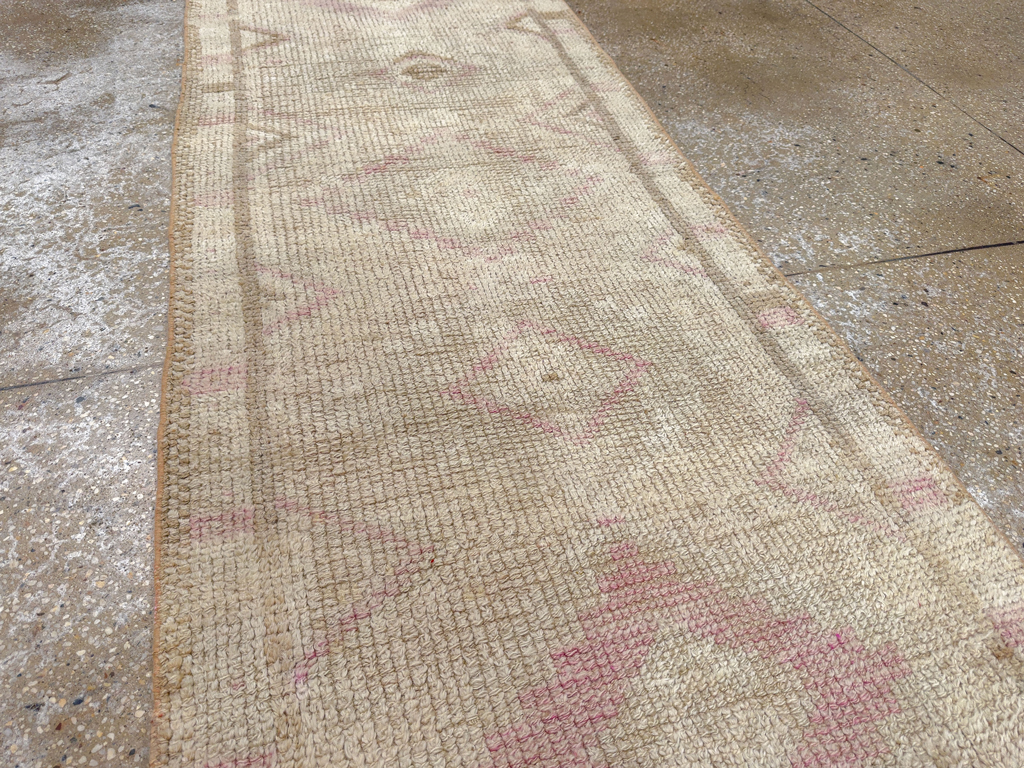 Vintage Turkish Anatolian Runner, No.33682 - Gsblank