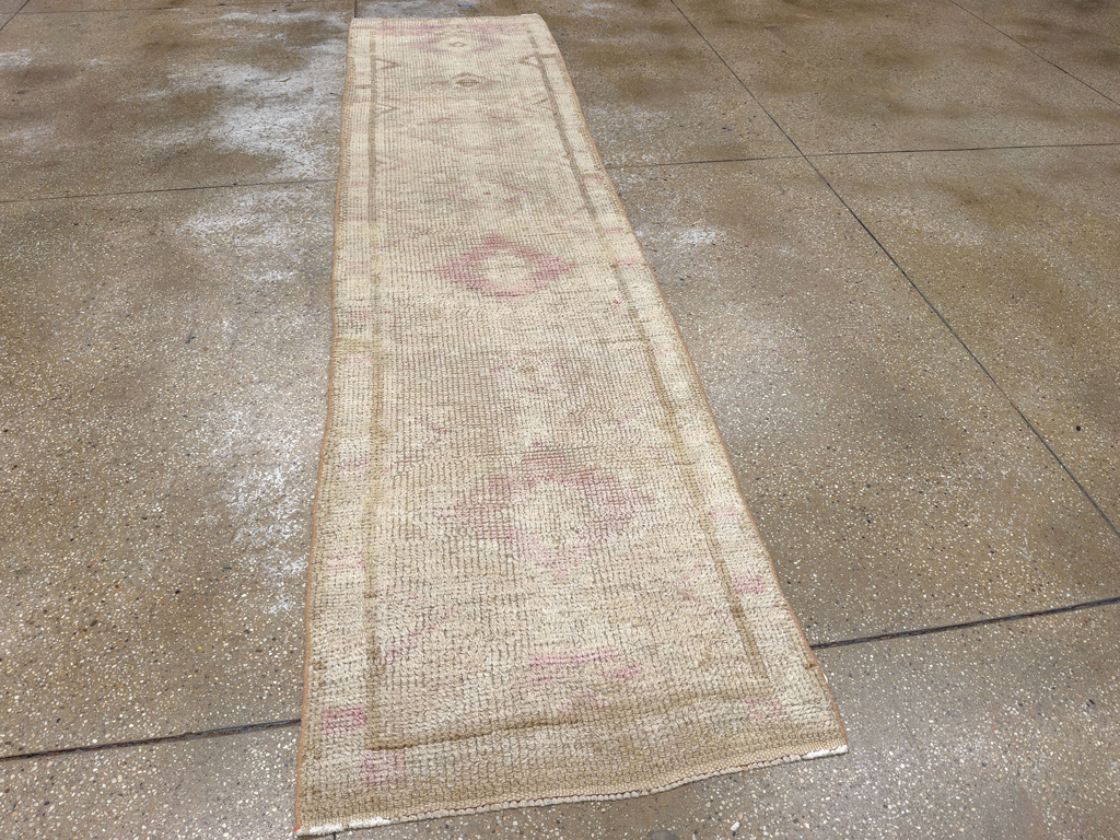 Vintage Turkish Anatolian Runner, No.33682 - Gsblank