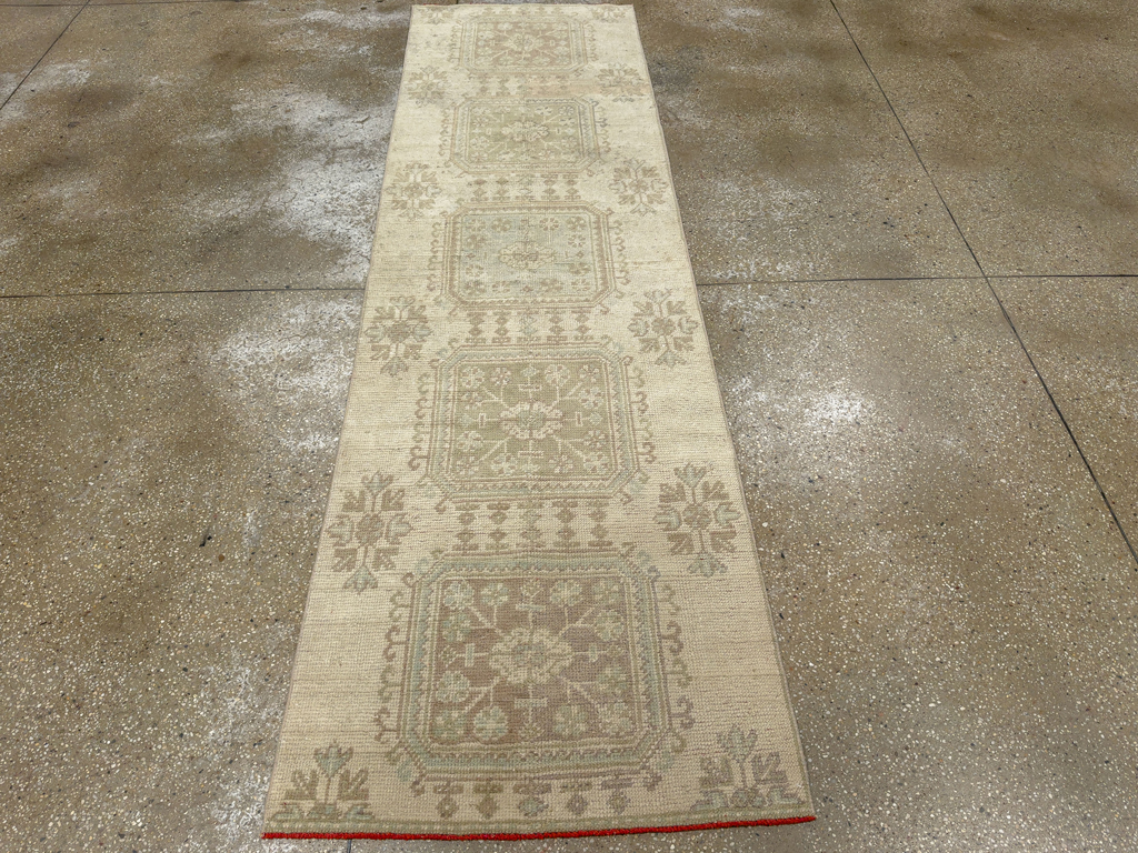 Vintage Turkish Anatolian Runner, No.33683 - Gsblank
