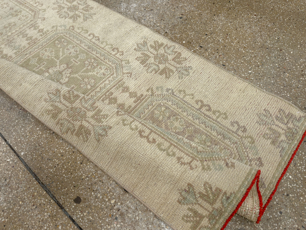 Vintage Turkish Anatolian Runner, No.33683 - Gsblank
