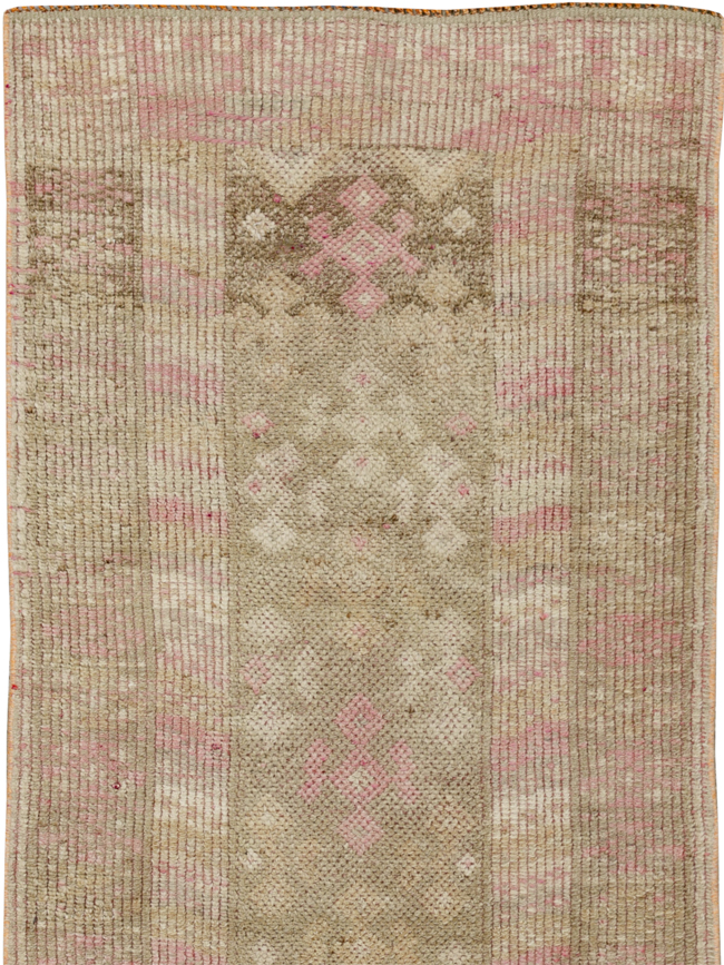 Vintage Turkish Anatolian Runner, No.33686 - Gsblank