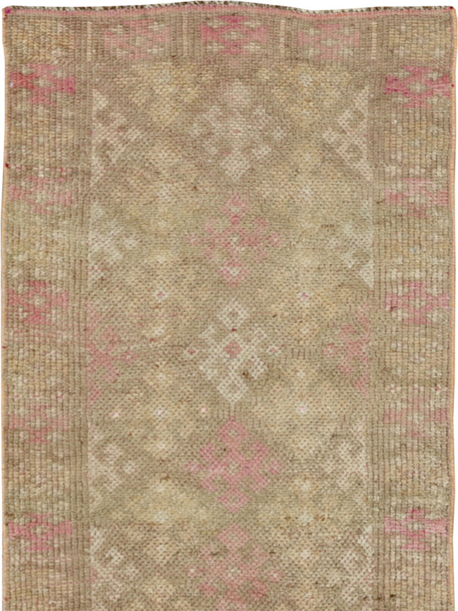 Vintage Turkish Anatolian Runner, No.33686 - Gsblank